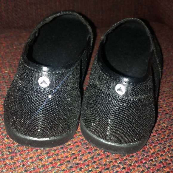 Women’s sparkle black AIRWALK slip on shoes size 6.5. new!! - Picture 4 of 6